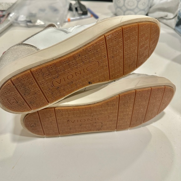 Vionic Women's Rebel Kimmie Court size 8 - Picture 7 of 11